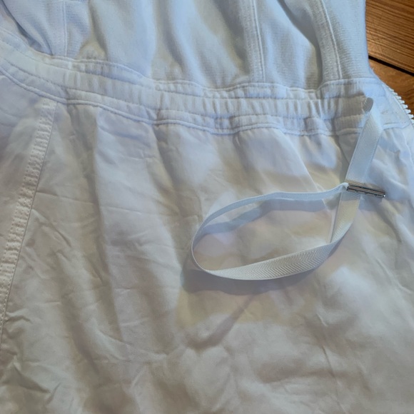 White reversible Lululemon size 8 jacket - Picture 7 of 13